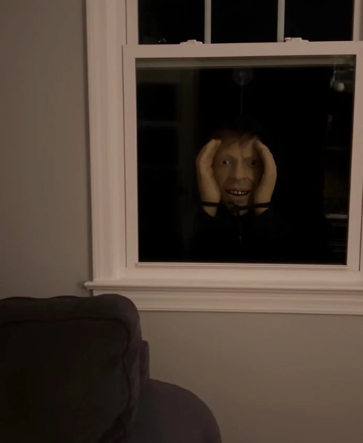The decoration that makes people